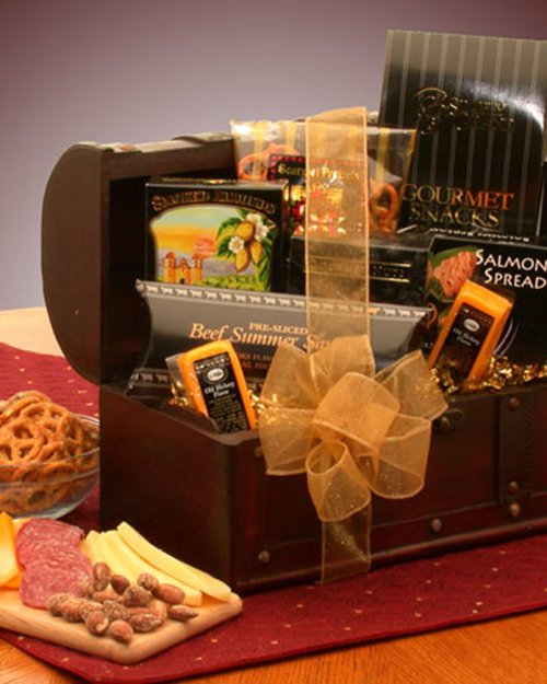 The Gourmet Connoisseur Gift Chest